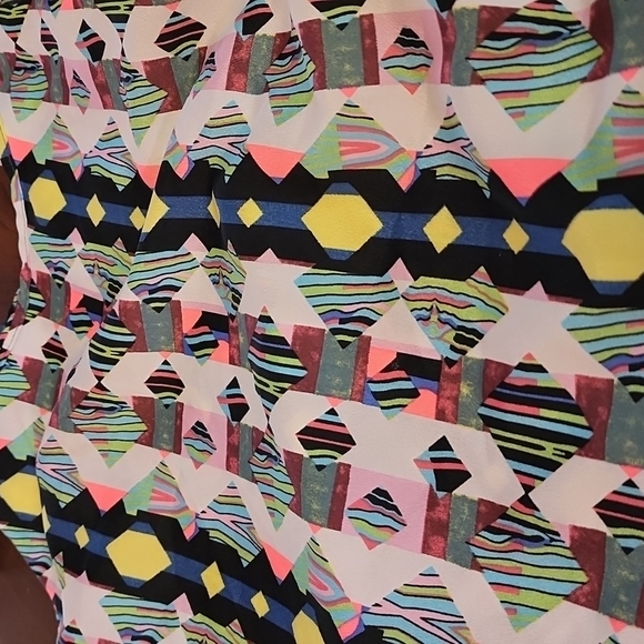 Neon tank top - Picture 6 of 8